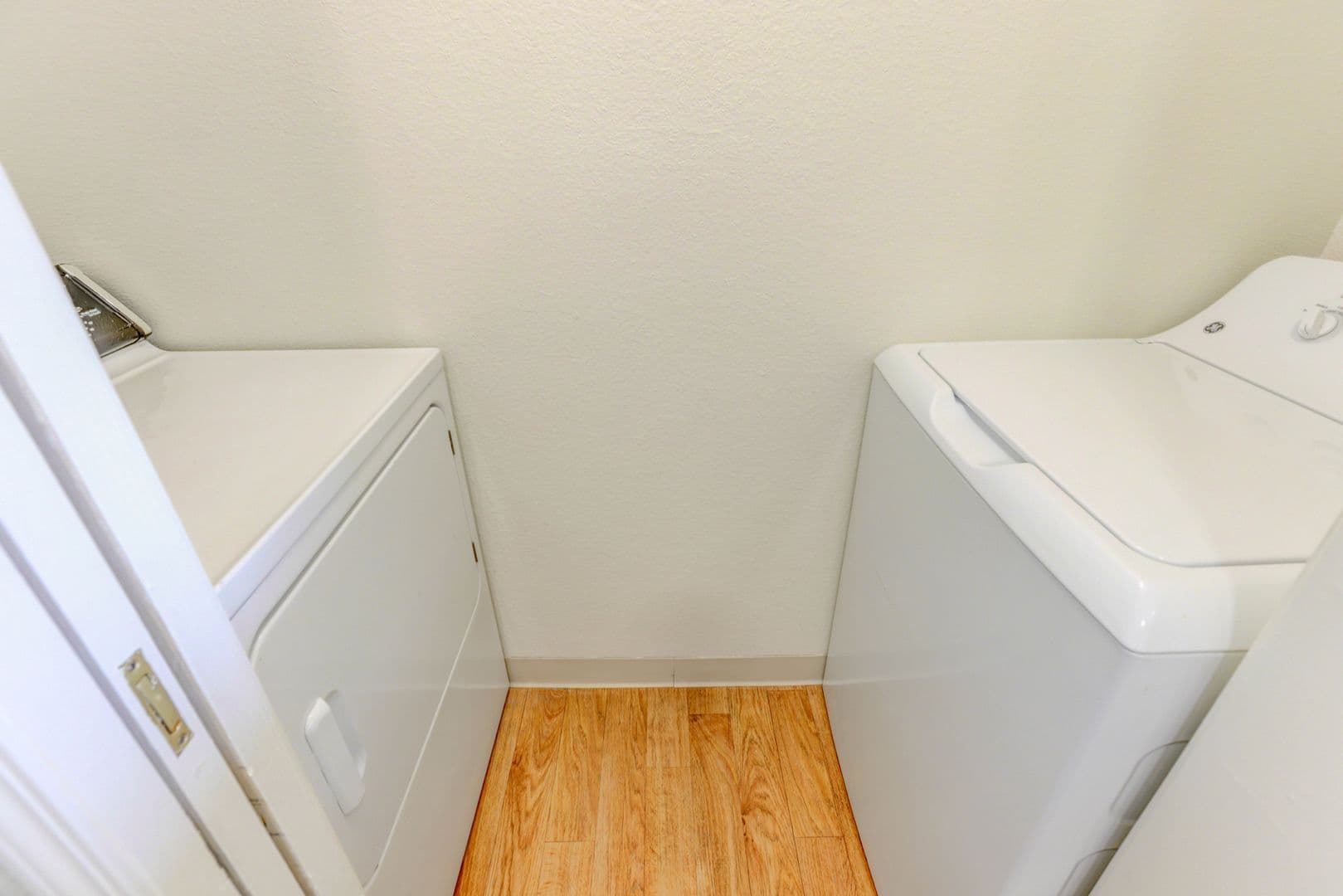 Lakewood Apartment: 12598 W. Dakota Avenue