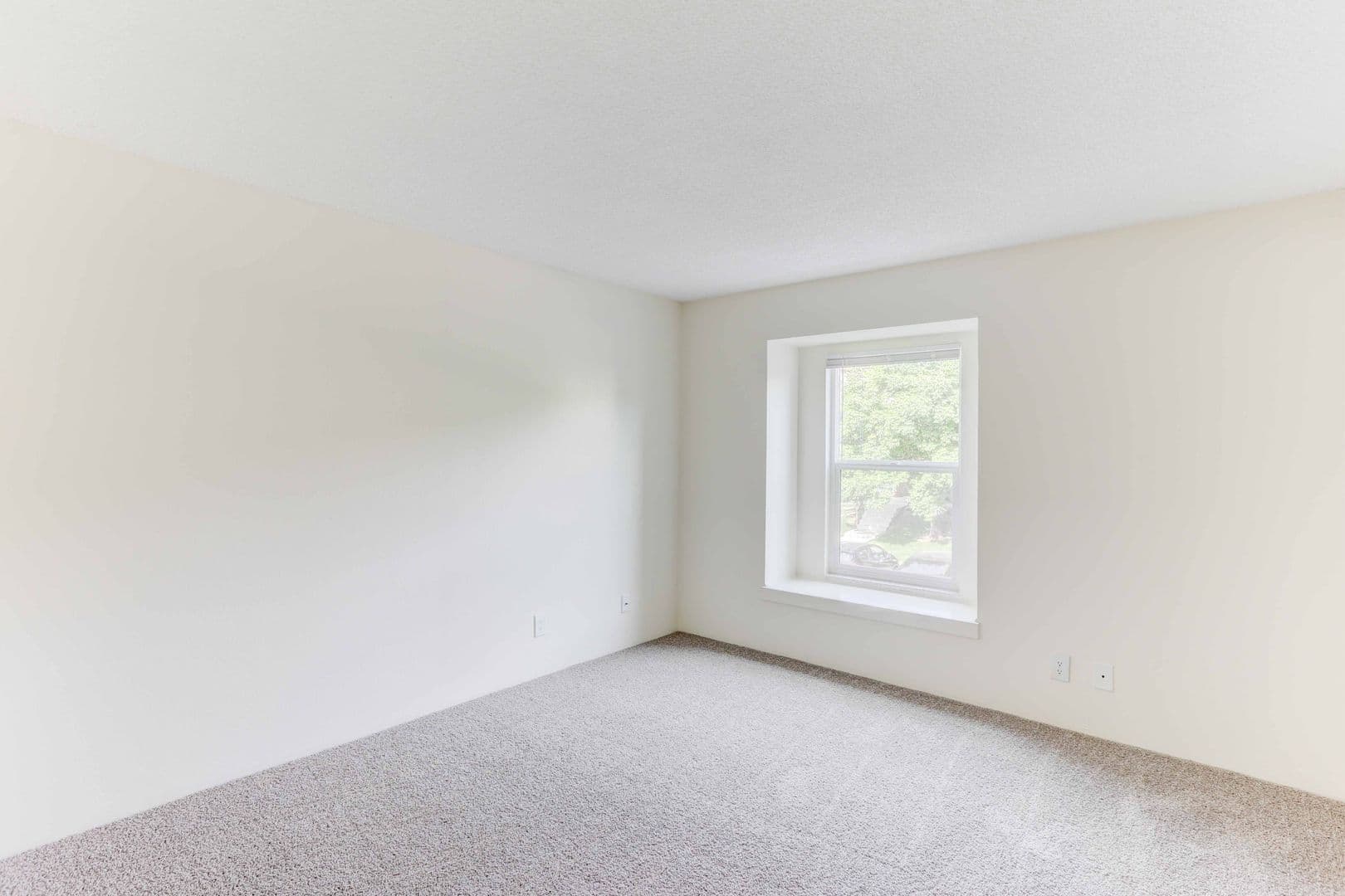 Lakewood Apartment: 12598 W. Dakota Avenue