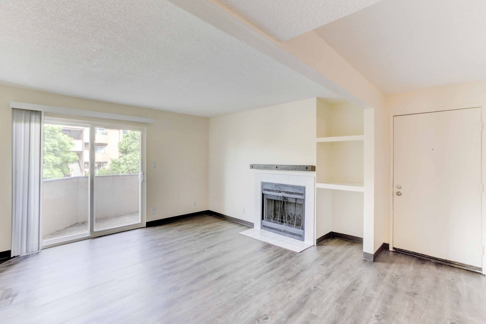 Lakewood Apartment: 12598 W. Dakota Avenue