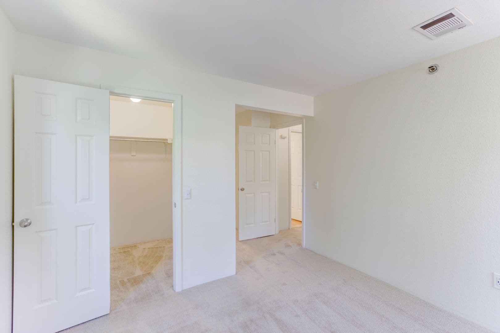 Lakewood Apartment: 12598 W. Dakota Avenue