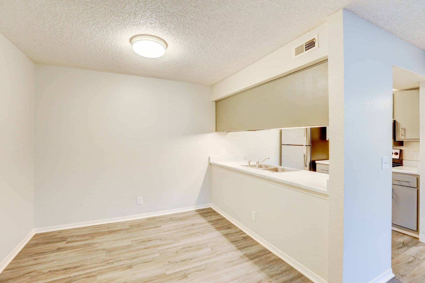 Lakewood Apartment: 455 Wright Street #002