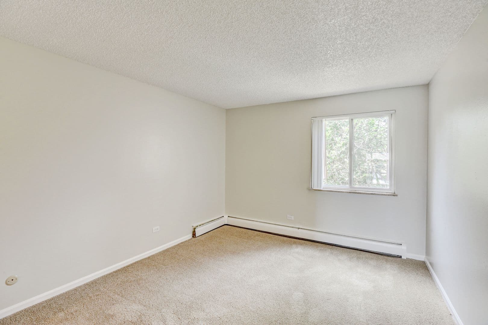 Denver Apartment: 2050 South Monaco Street Parkway