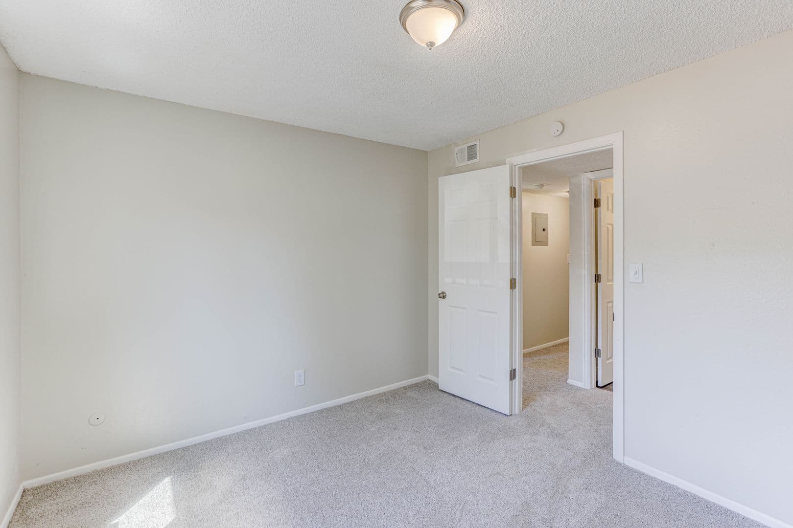Lakewood Apartment: 13050 West Cedar Drive