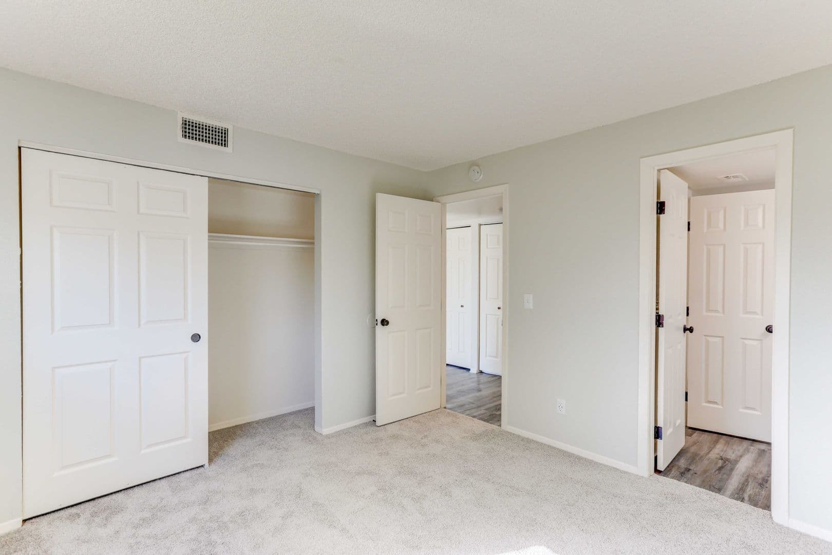 Lakewood Apartment: 1672 Dover Street