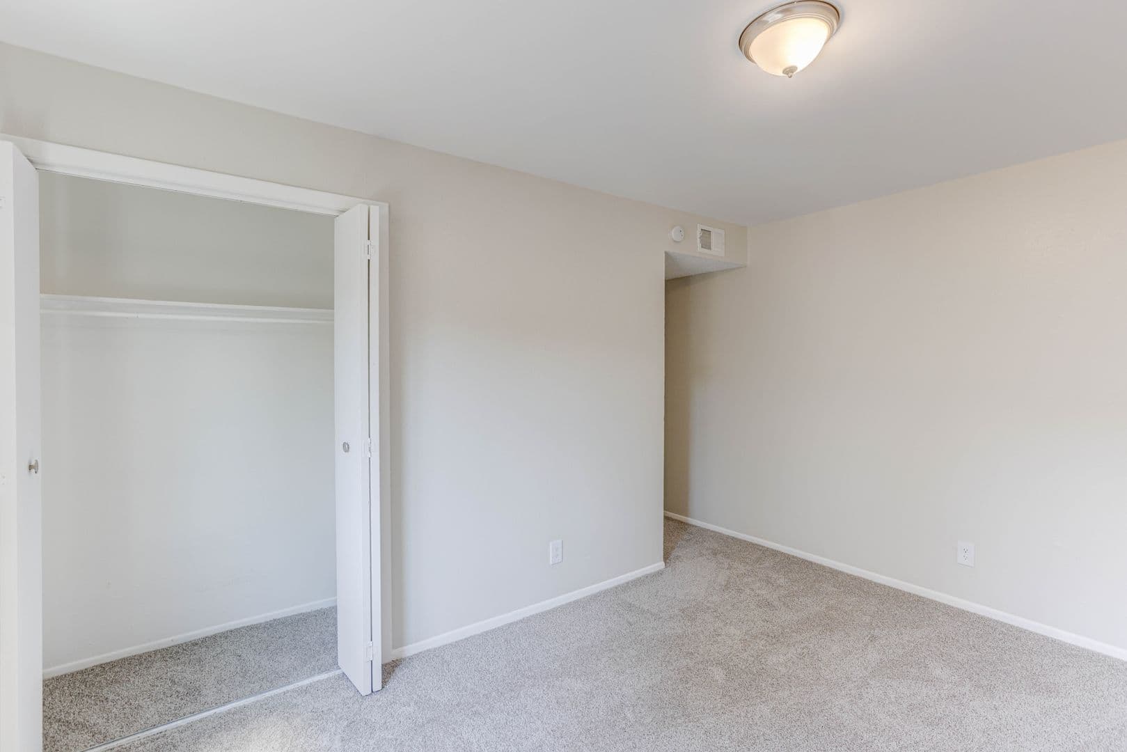 Lakewood Apartment: 13050 West Cedar Drive
