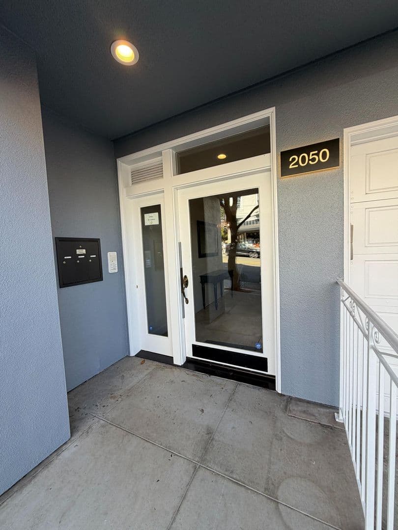 San Francisco Condo: 2050 Divisadero St #3
