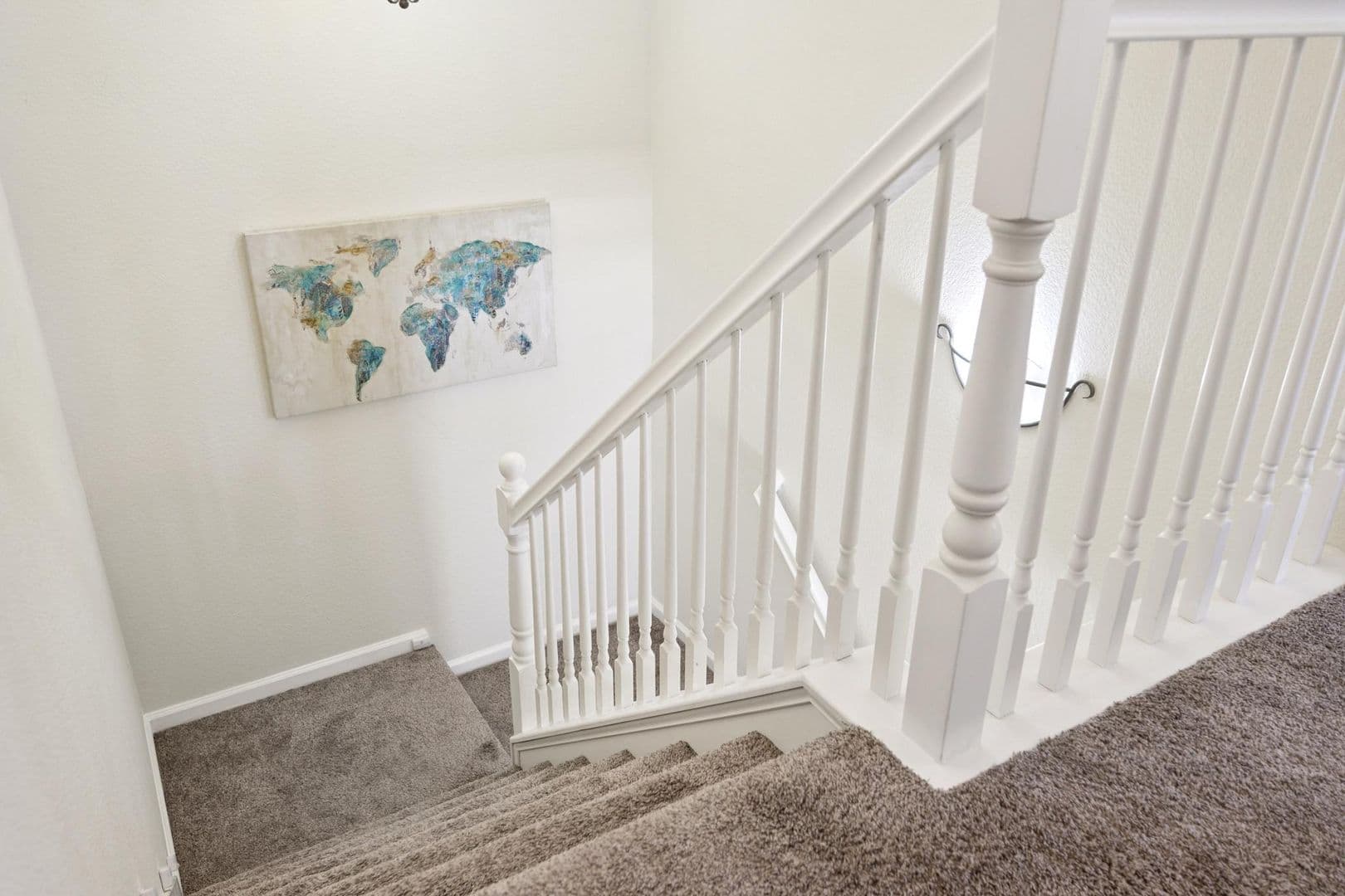 Dublin House: 4302 Keegan St