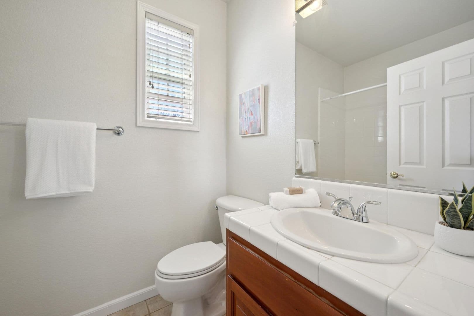 Dublin House: 4302 Keegan St