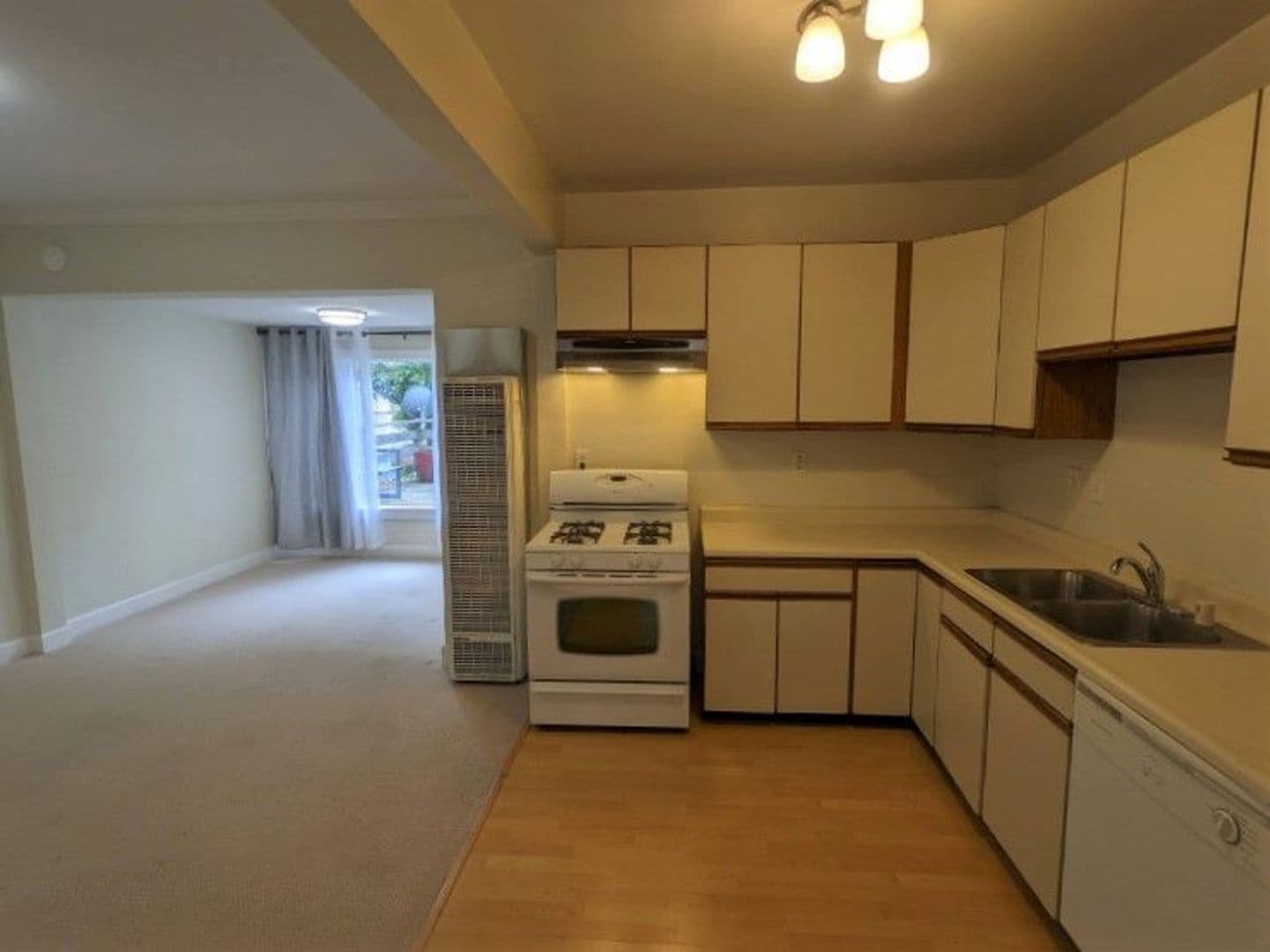 San Francisco Apartment: 55 Brosnan St