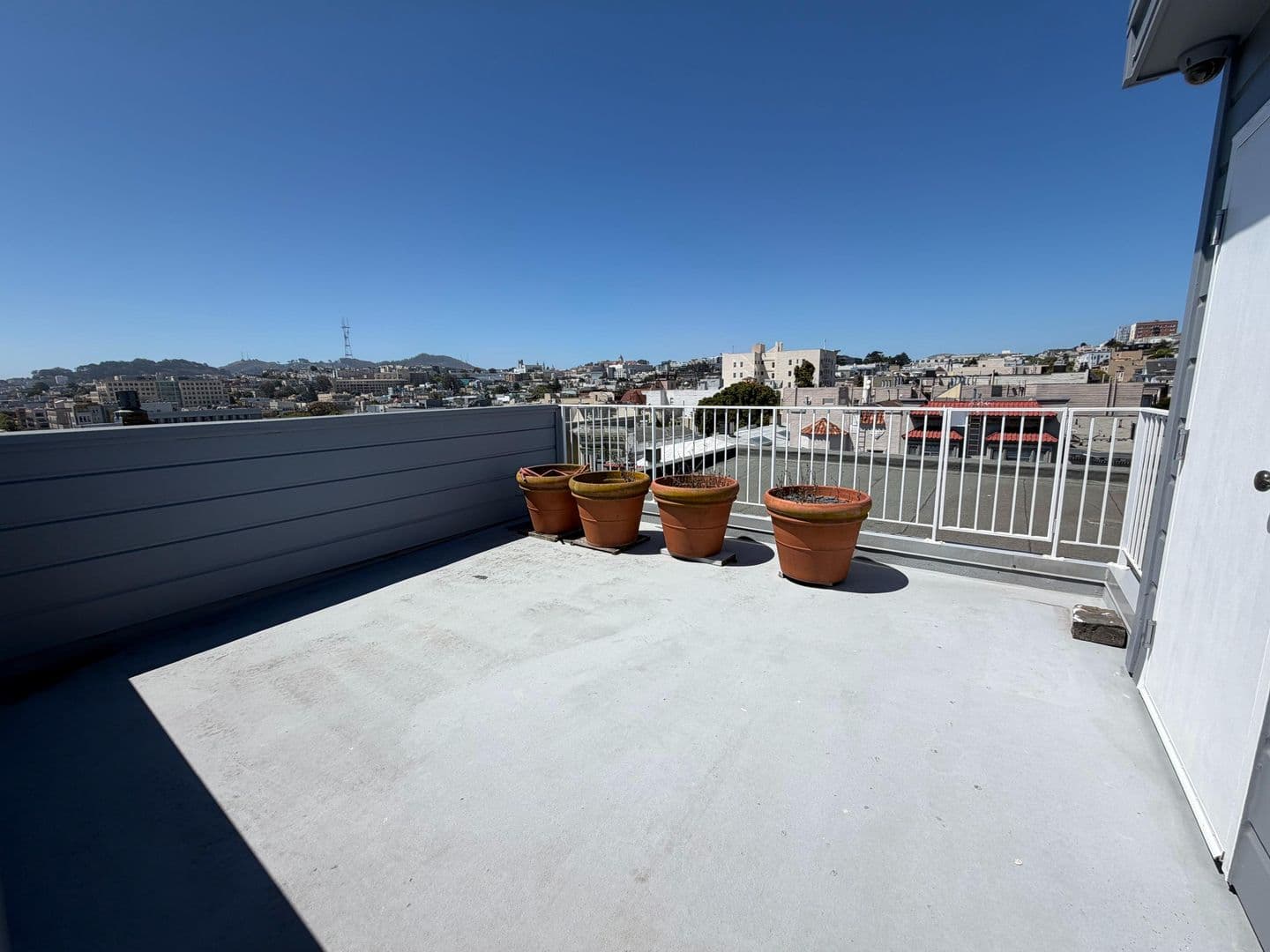 San Francisco Condo: 2050 Divisadero St #3