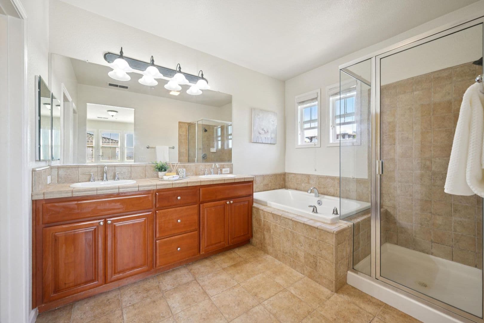 Dublin House: 4302 Keegan St