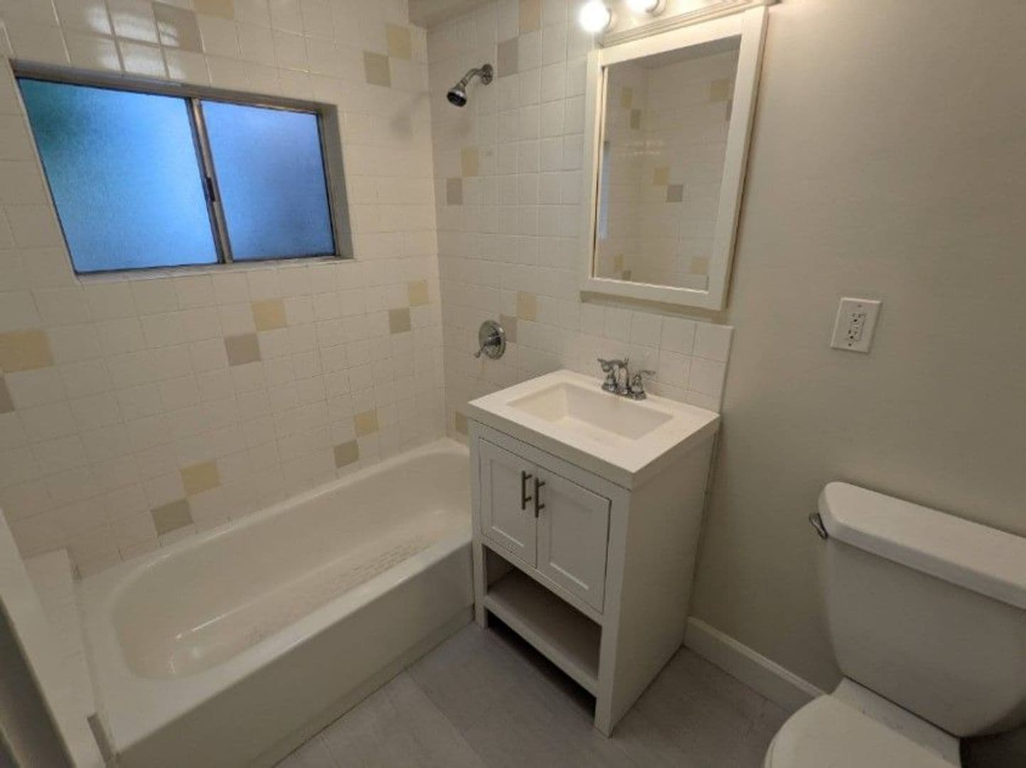 San Francisco Apartment: 55 Brosnan St