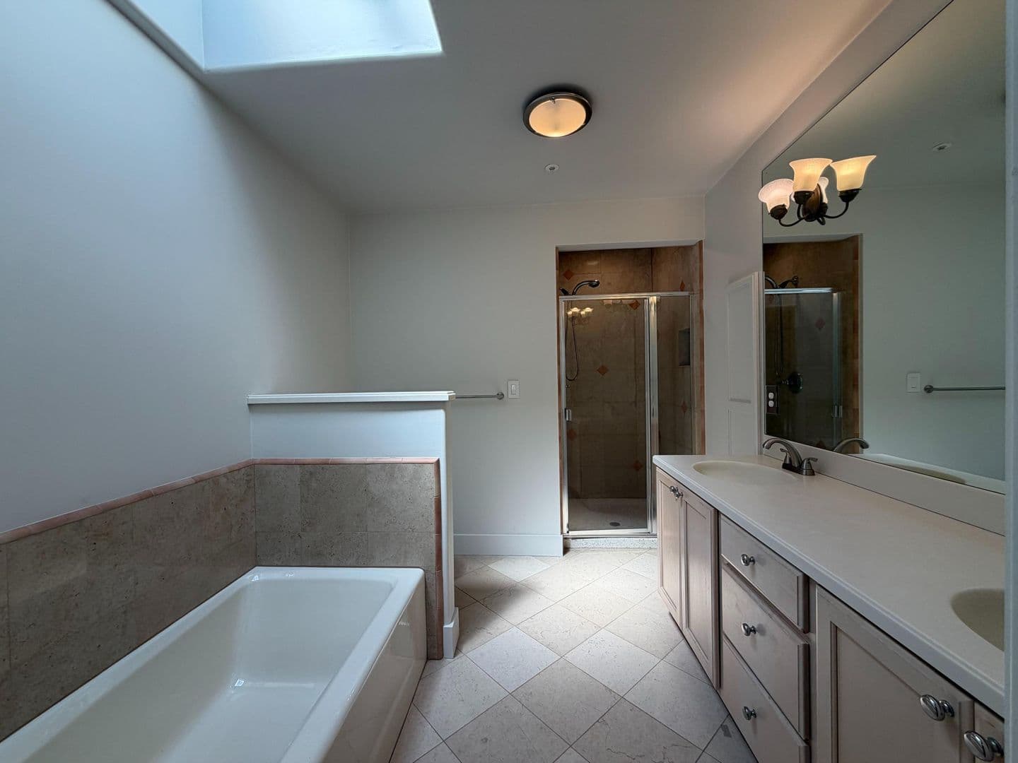 San Francisco Condo: 2050 Divisadero St #3
