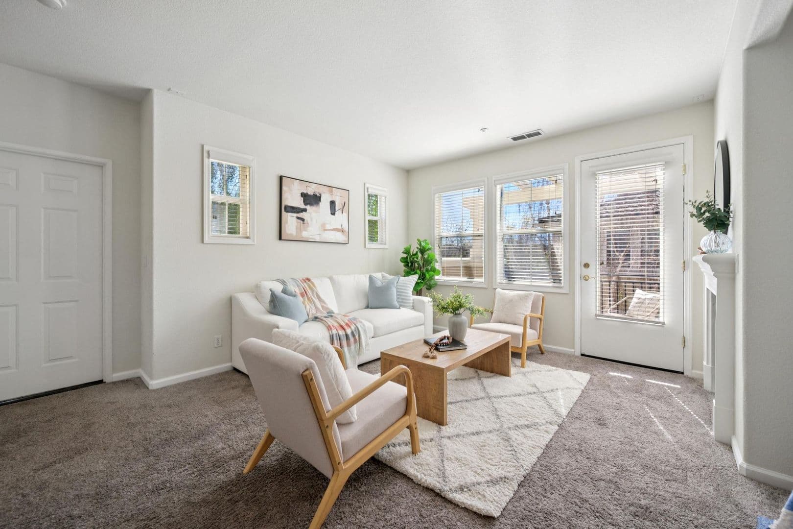 Dublin House: 4302 Keegan St