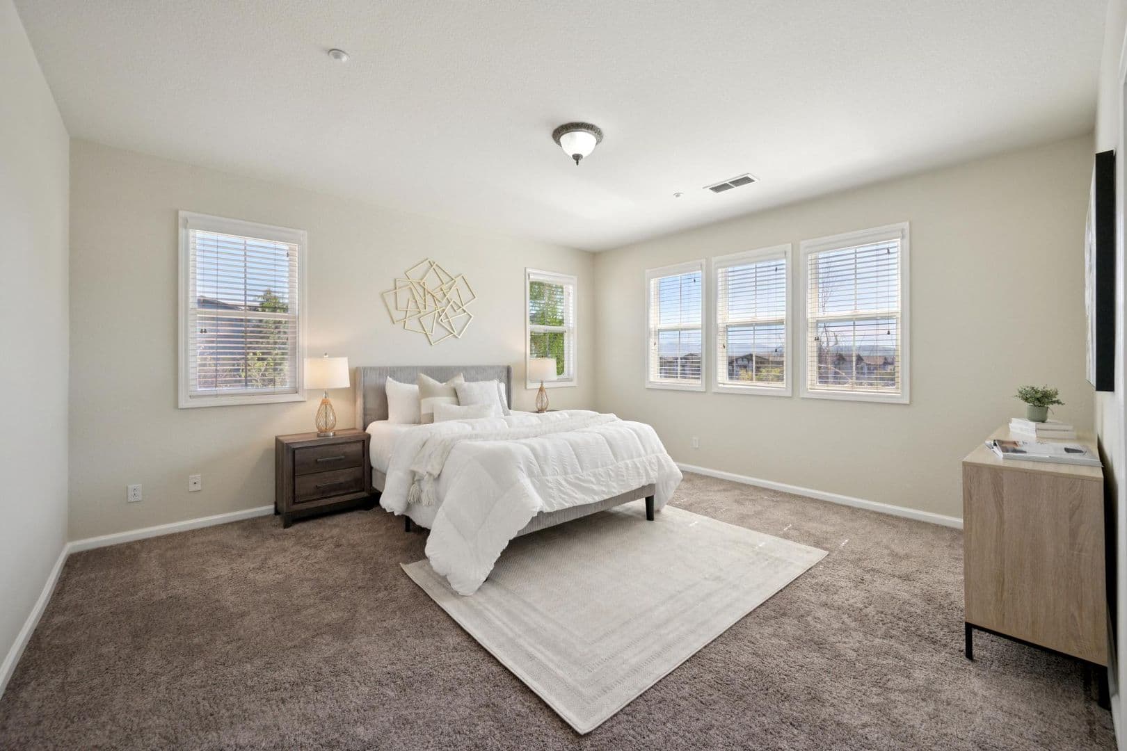 Dublin House: 4302 Keegan St