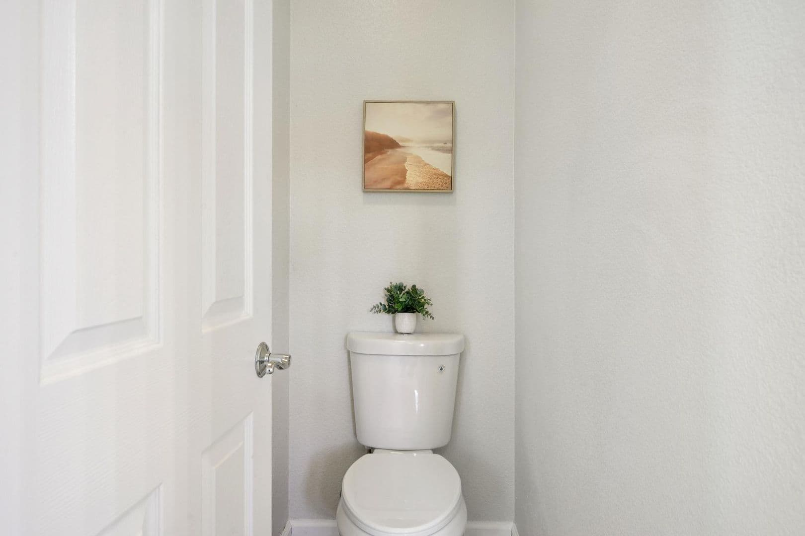 Dublin House: 4302 Keegan St