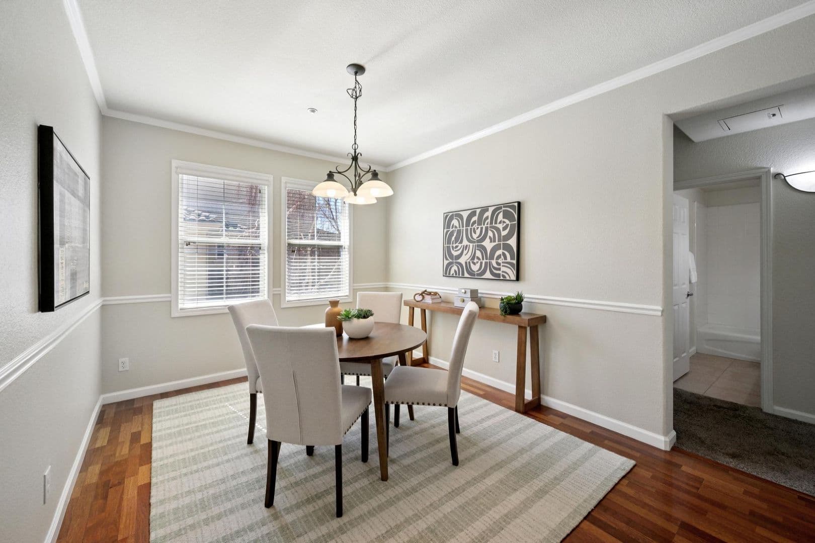 Dublin House: 4302 Keegan St