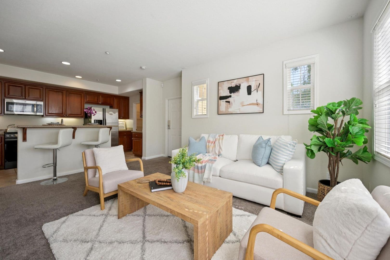 Dublin House: 4302 Keegan St