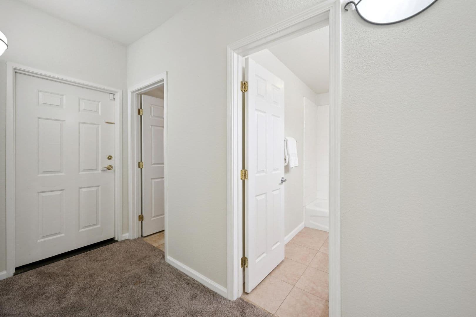 Dublin House: 4302 Keegan St