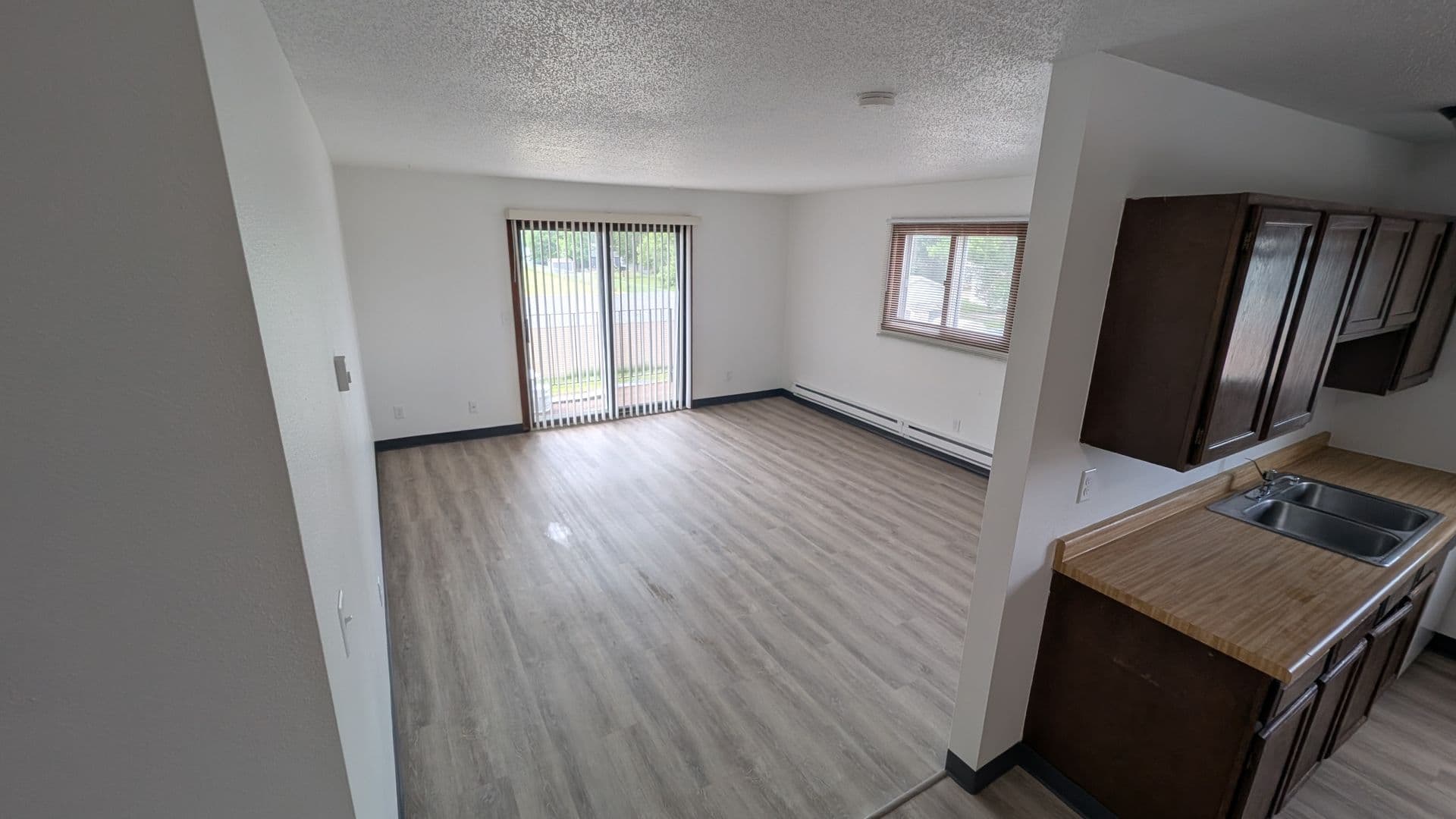 Dilworth Apartment: 102 5th Street Northwest