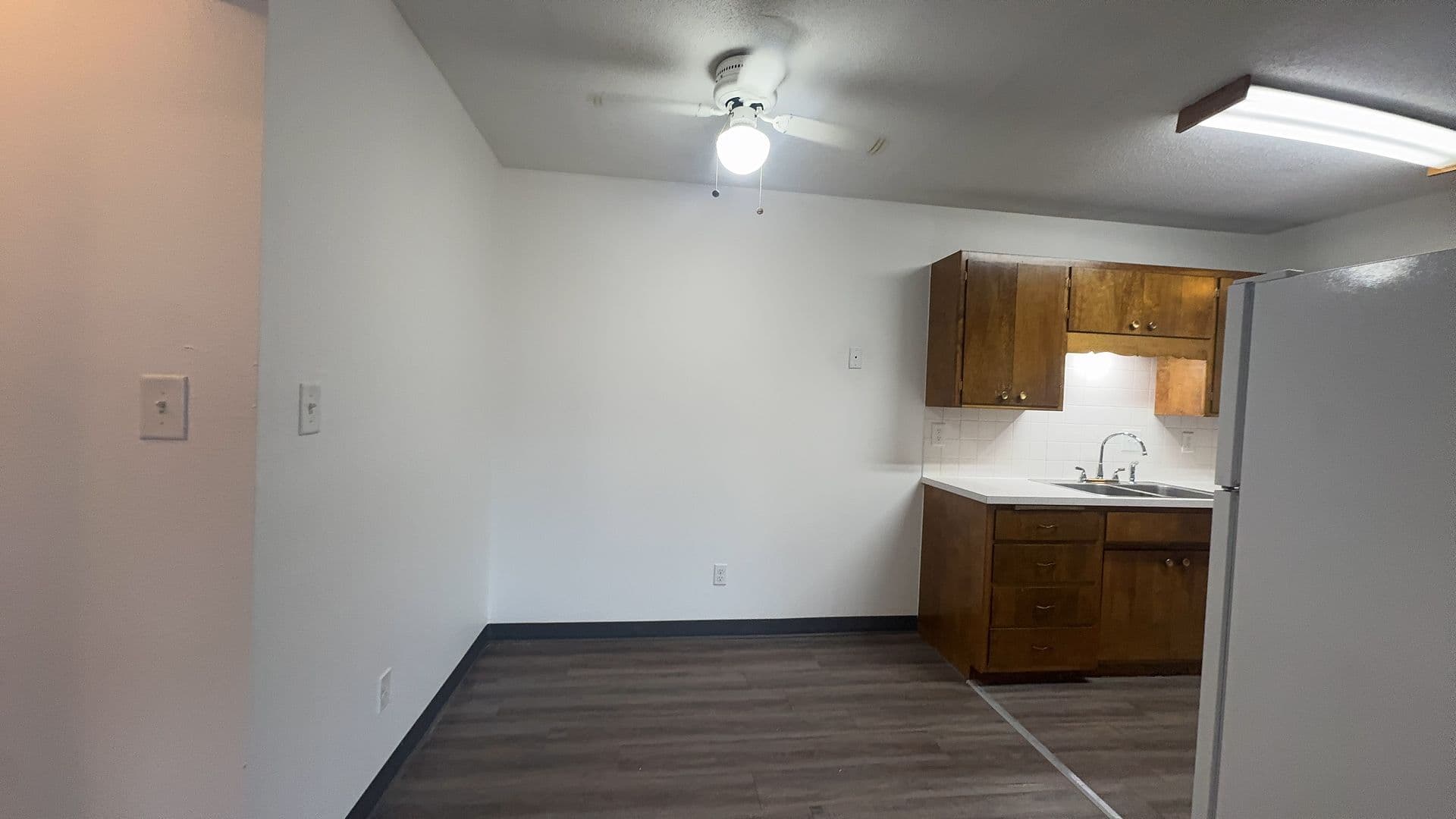 Glyndon Apartment: 120 7th Street