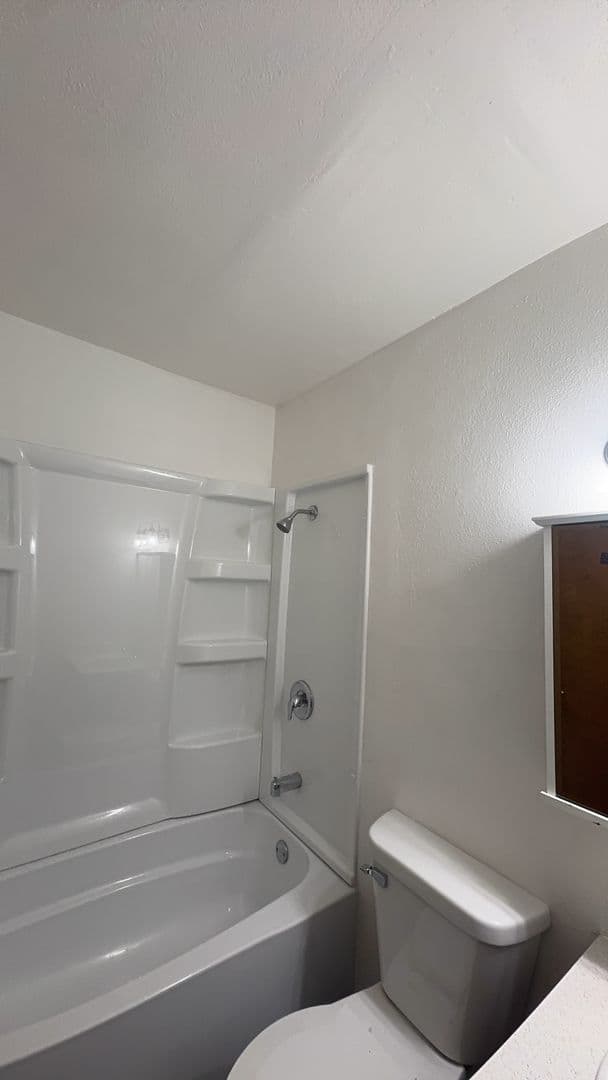 Glyndon Apartment: 120 7th Street