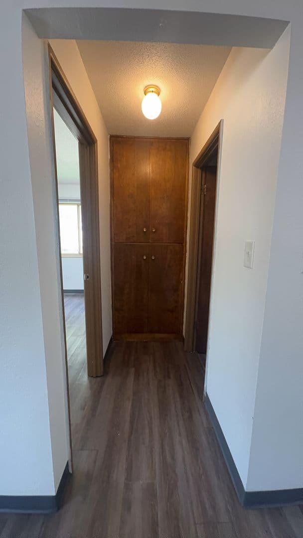 Glyndon Apartment: 120 7th Street