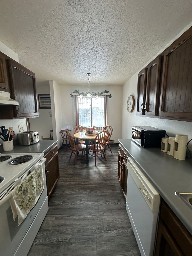 Moorhead Apartment: 3015 20th Street S
