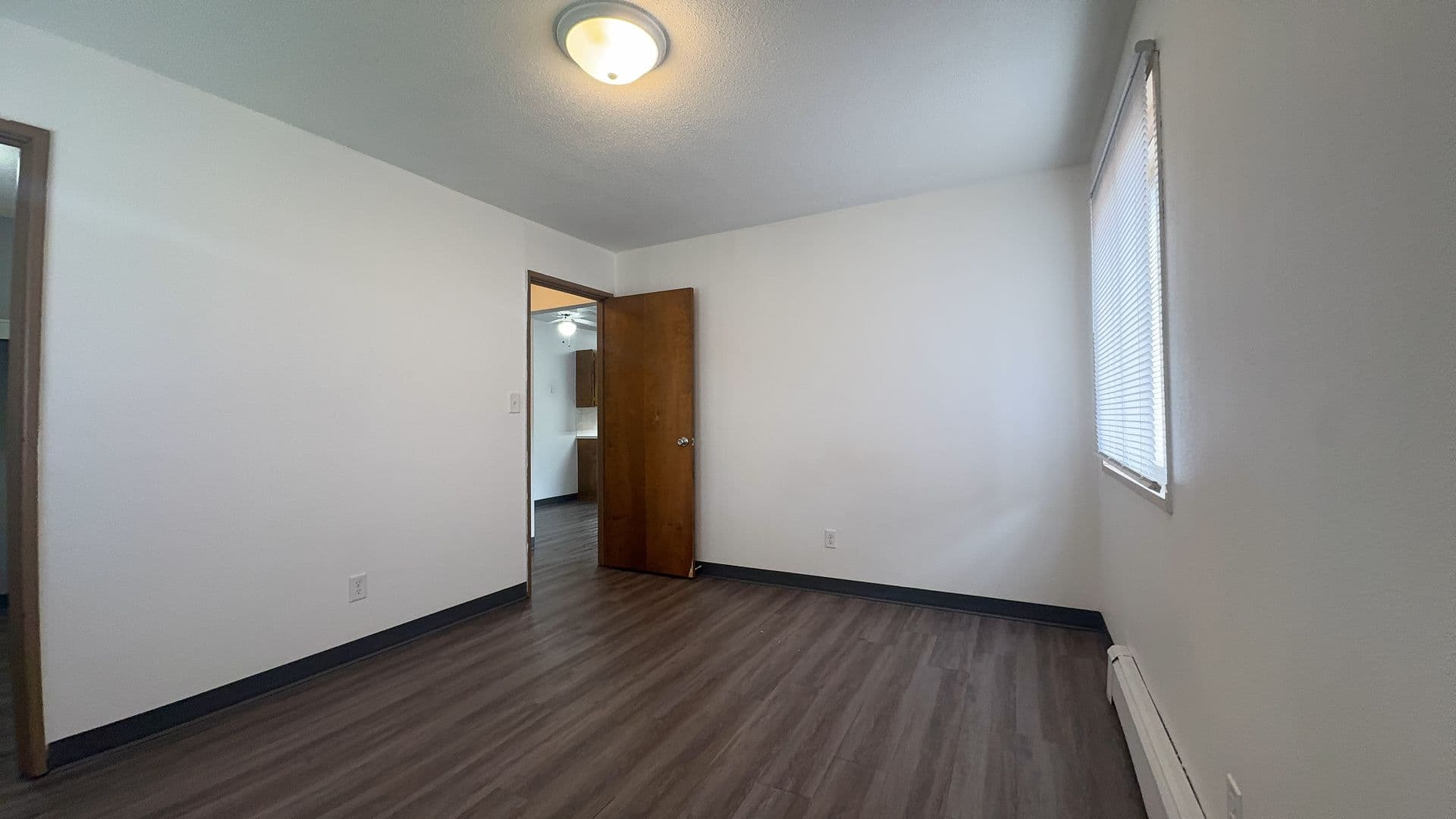Glyndon Apartment: 120 7th Street
