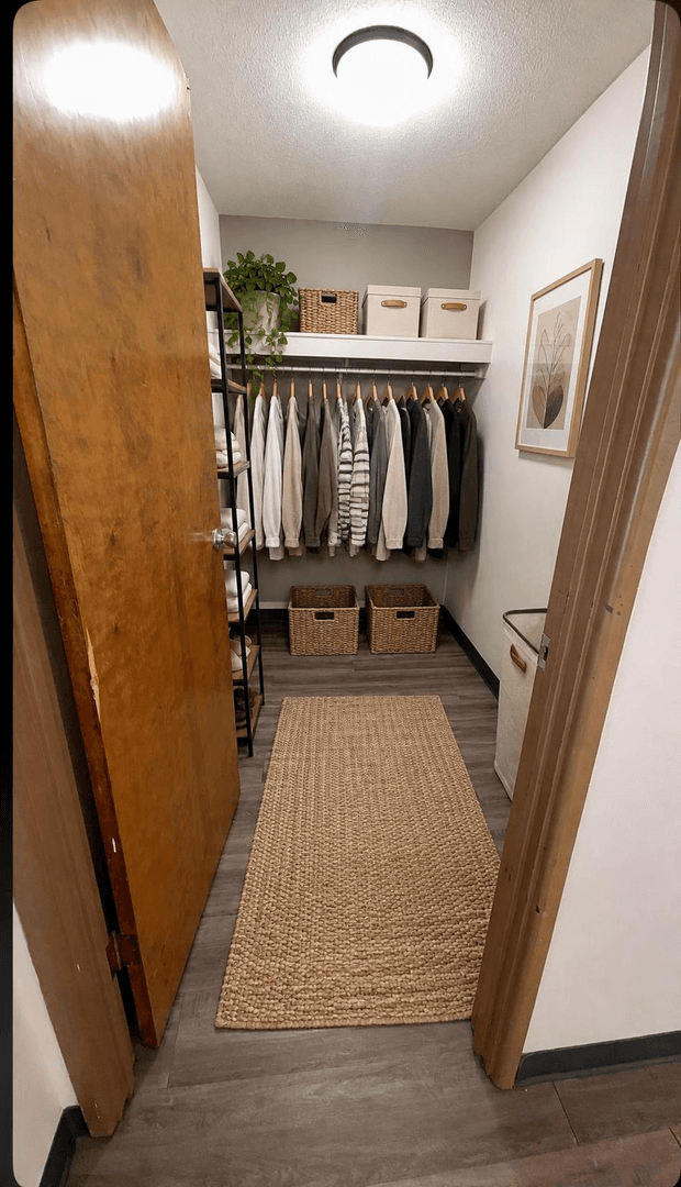 Glyndon Apartment: 120 7th Street
