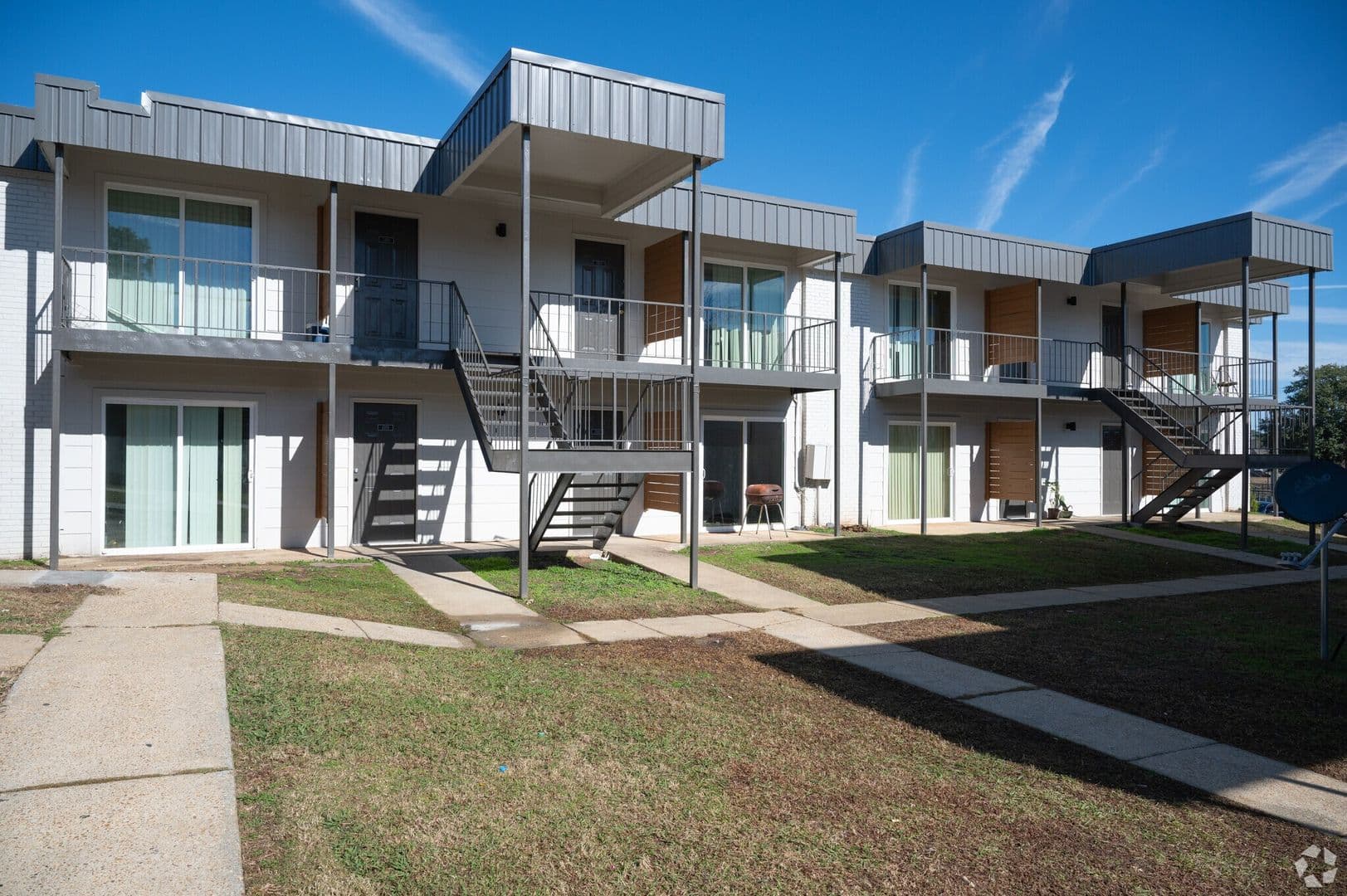 Montgomery Apartment: 3800 Governors Dr