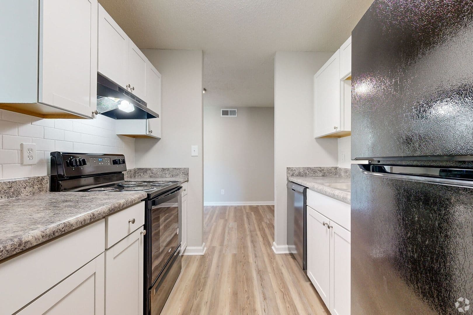 Montgomery Apartment: 3800 Governors Dr