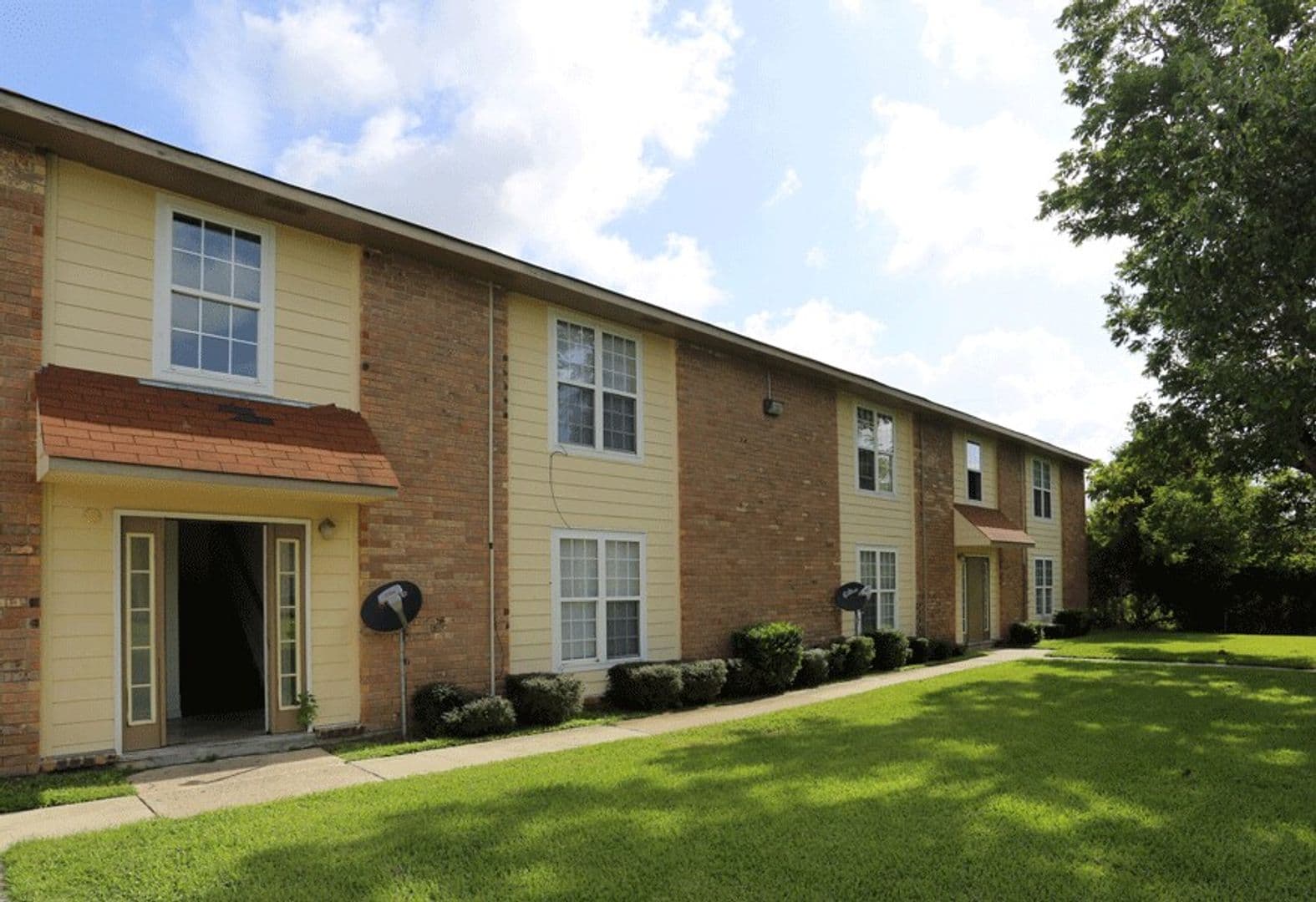 Pascagoula Apartment: 3201 Eden Street