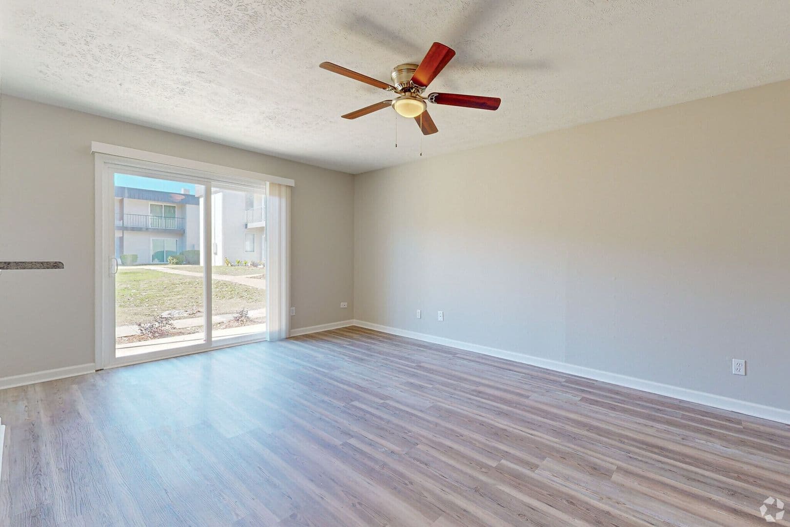 Montgomery Apartment: 3800 Governors Dr