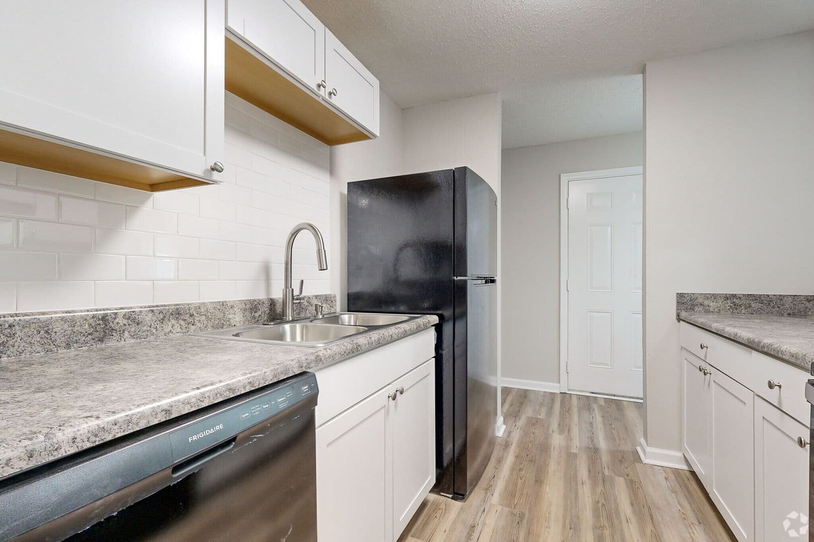 Montgomery Apartment: 3800 Governors Dr