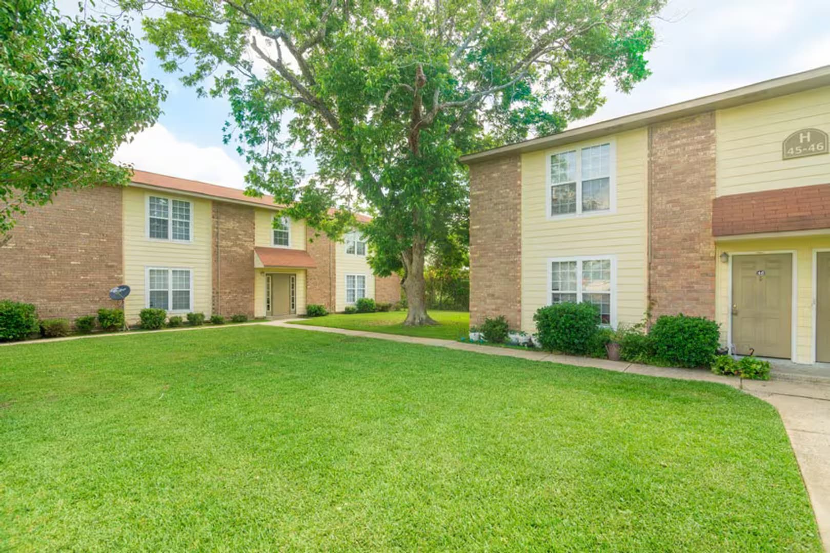 Pascagoula Apartment: 3201 Eden Street