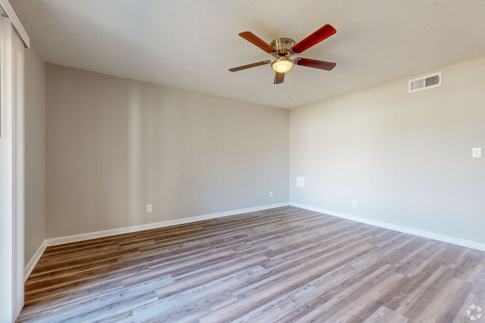 Montgomery Apartment: 3800 Governors Dr