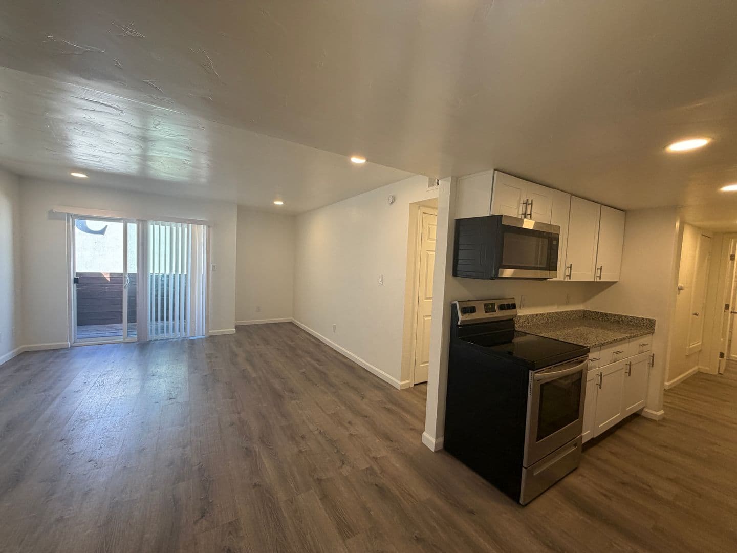 Albuquerque Apartment: 219 Candelaria Rd NW