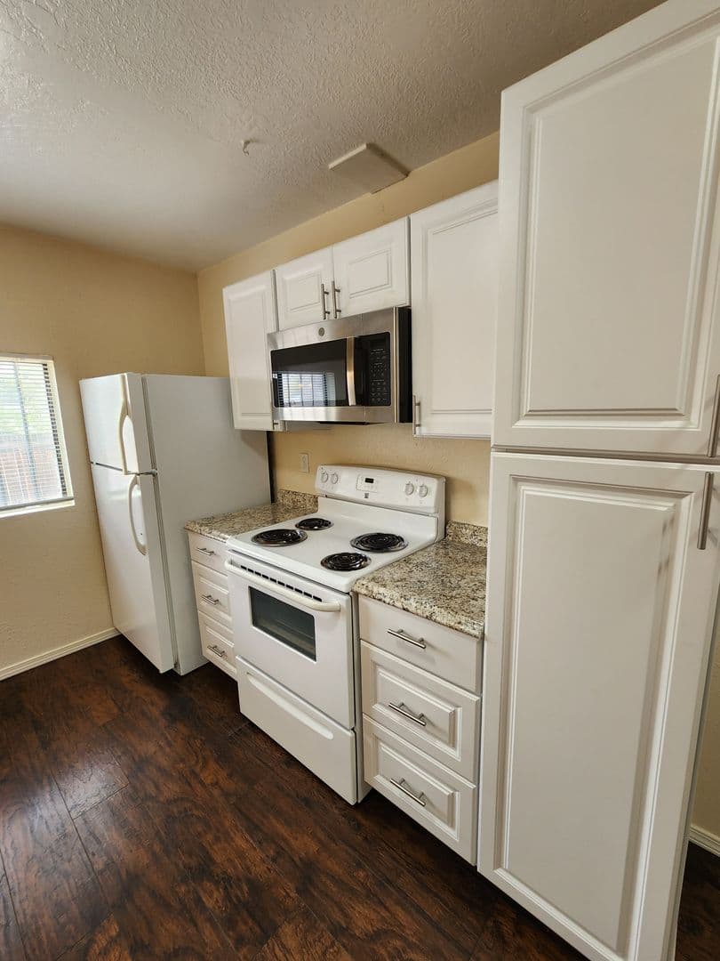 Albuquerque Apartment: 505 Princeton Drive SE A-B