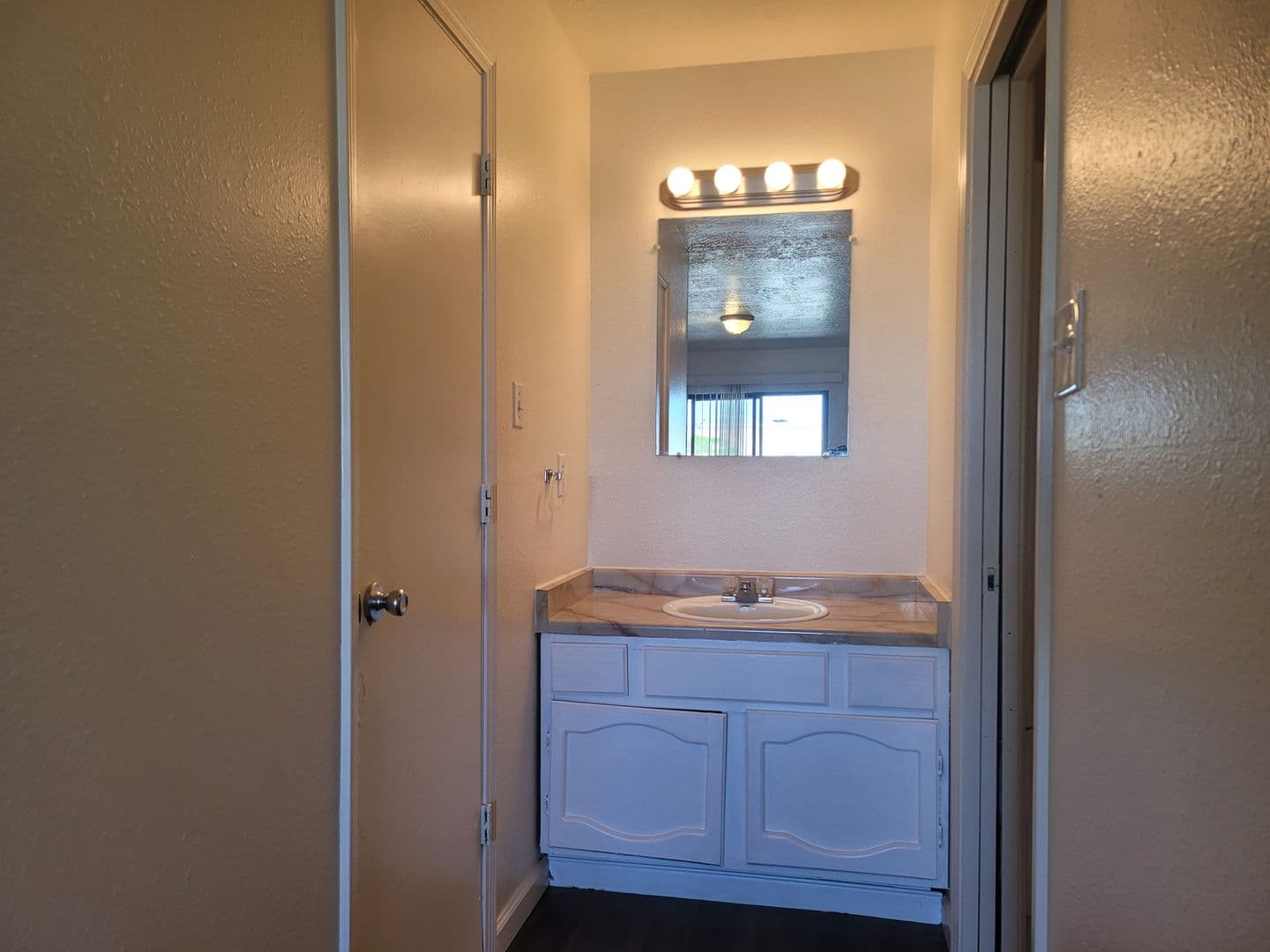 Albuquerque Apartment: 11324 Prospect NE A-D