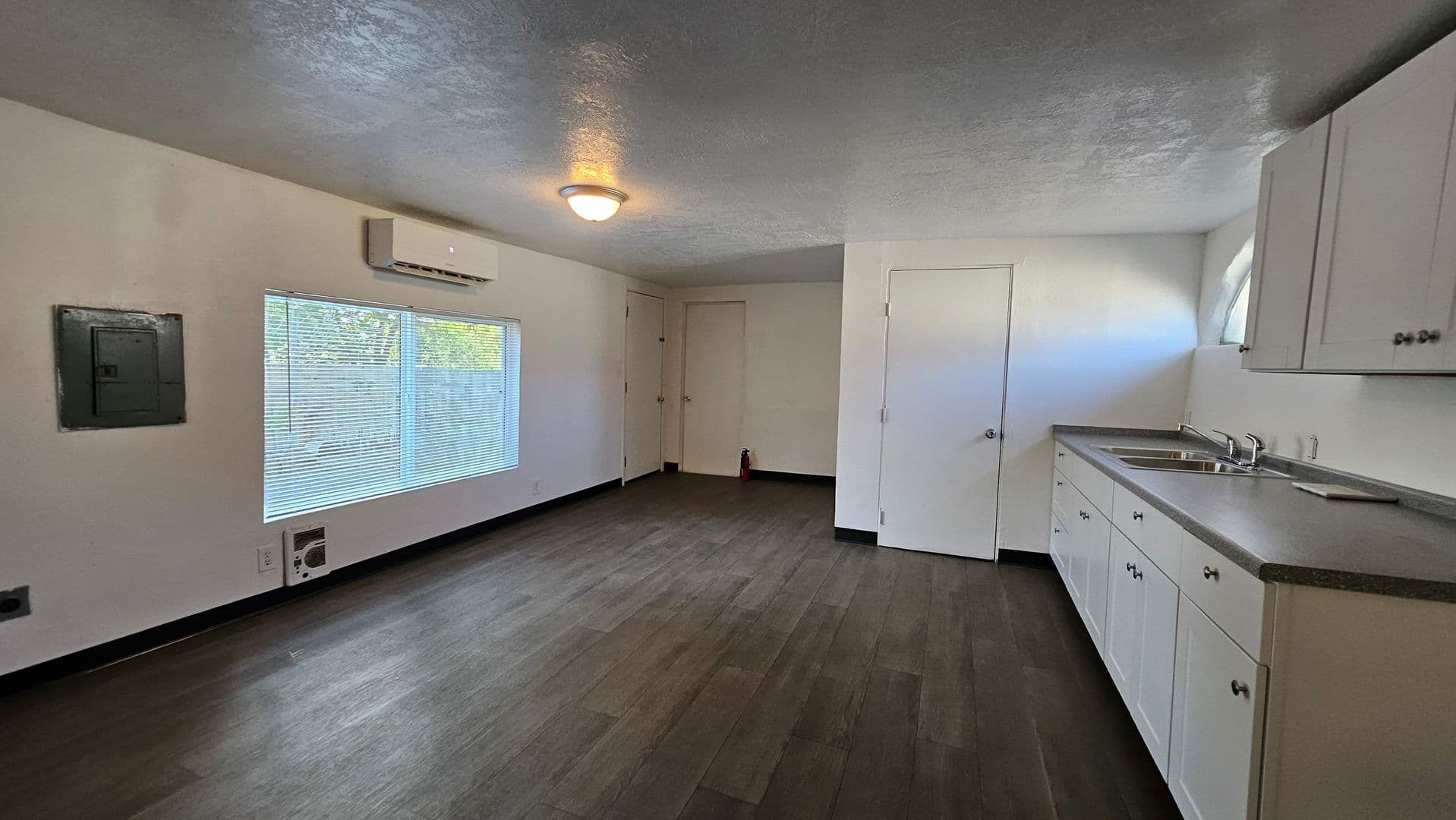 Albuquerque Apartment: 1721-1729 Del Sur Drive SW