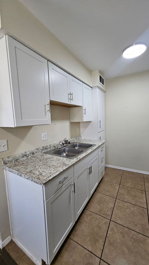 Albuquerque Apartment: 2813 Muriel Street NE A-D