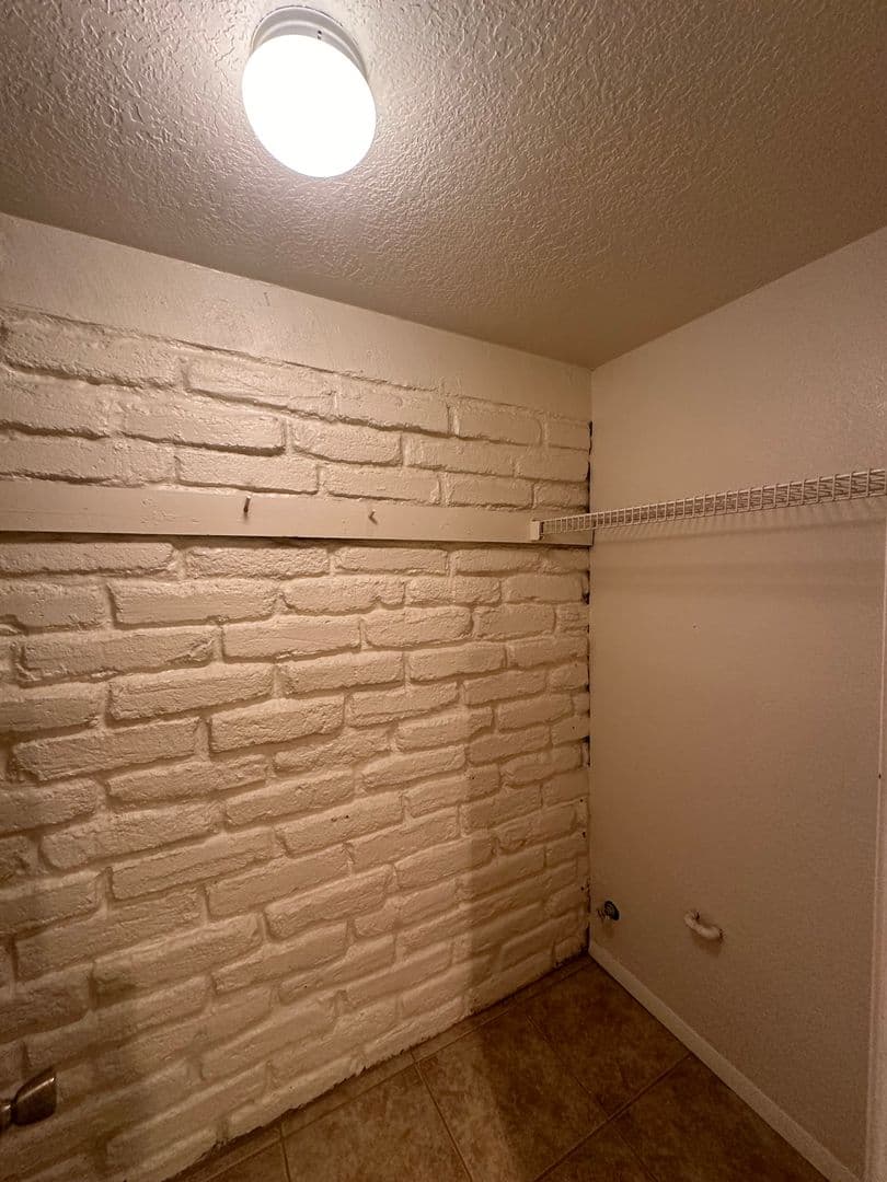Albuquerque Apartment: 1208 Candelaria Road NW Bldg B