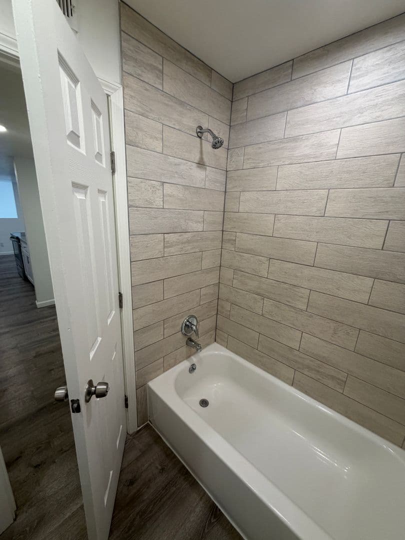 Albuquerque Apartment: 219 Candelaria Rd NW
