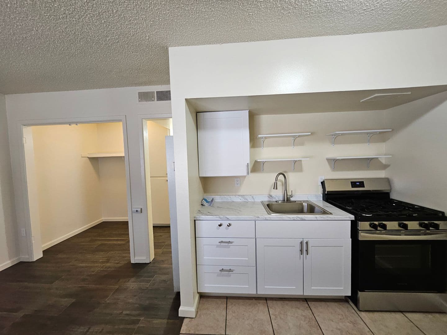 Albuquerque Apartment: 1100-1108 Arizona Street SE