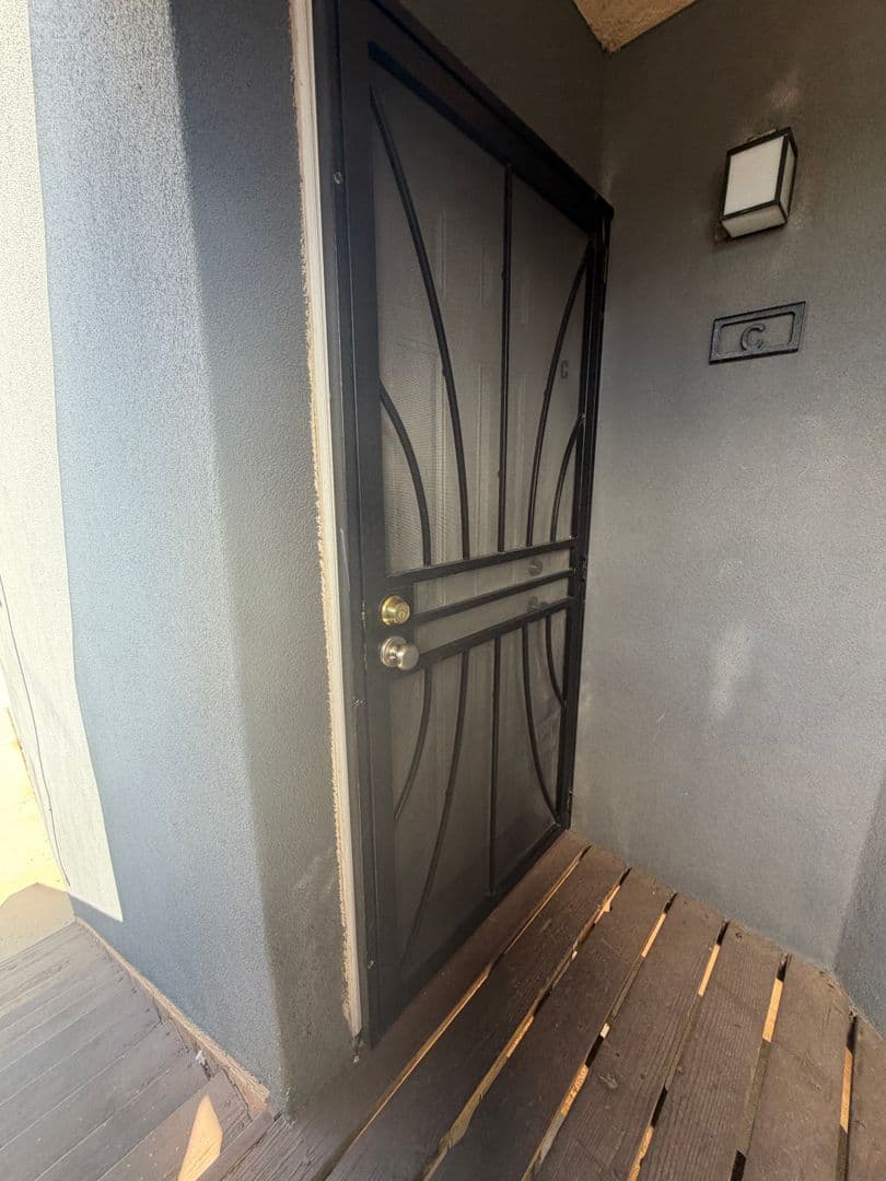 Albuquerque Apartment: 219 Candelaria Rd NW
