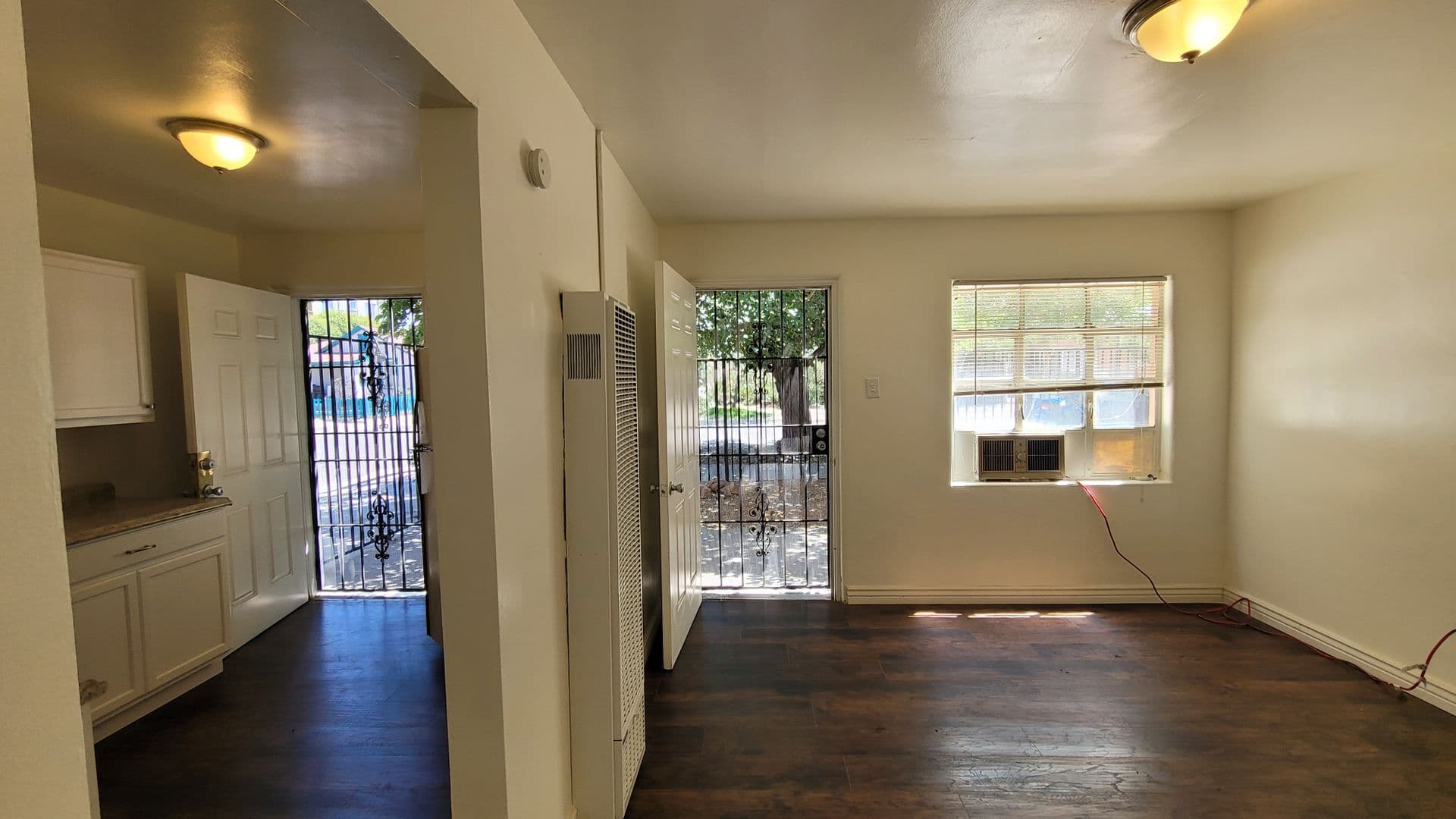 Albuquerque Apartment: 601 8th Street NW 1-6
