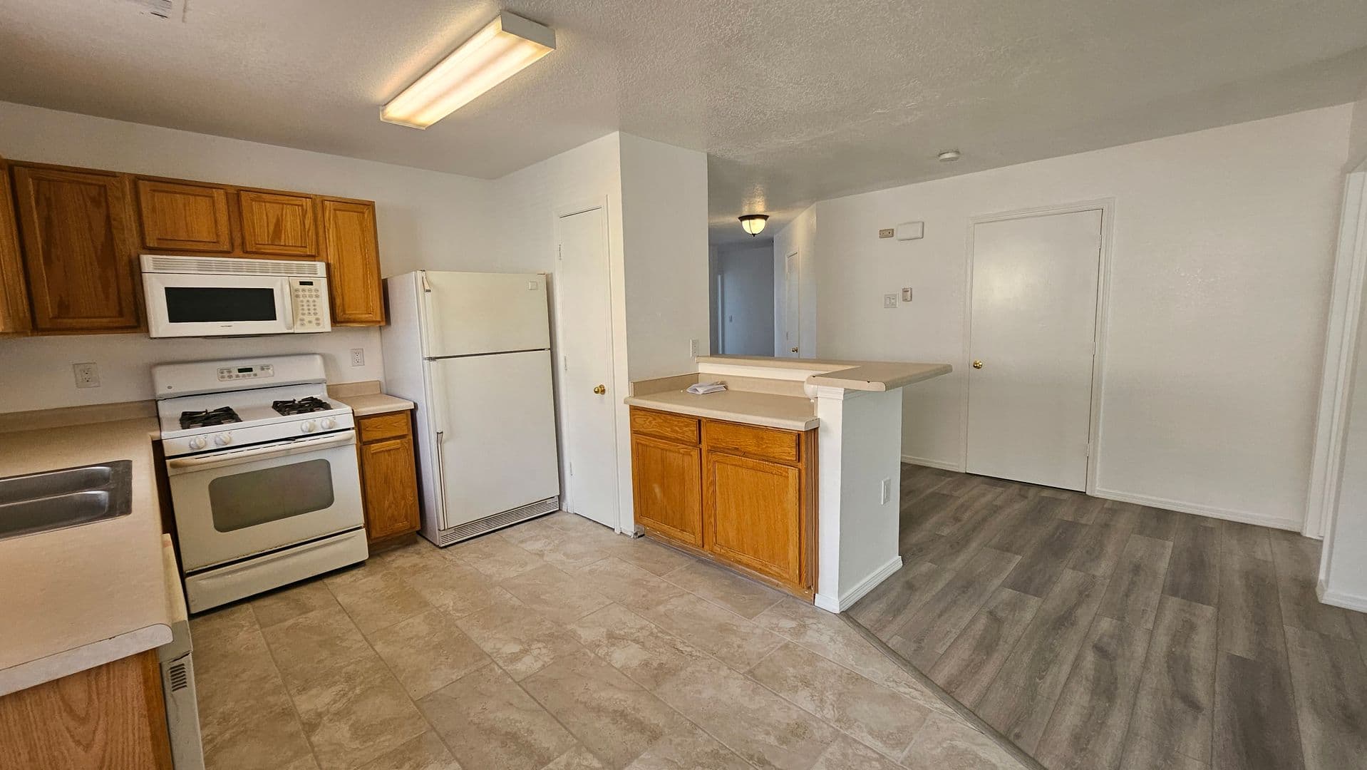 Albuquerque House: 2101 Sea Foam Street NW