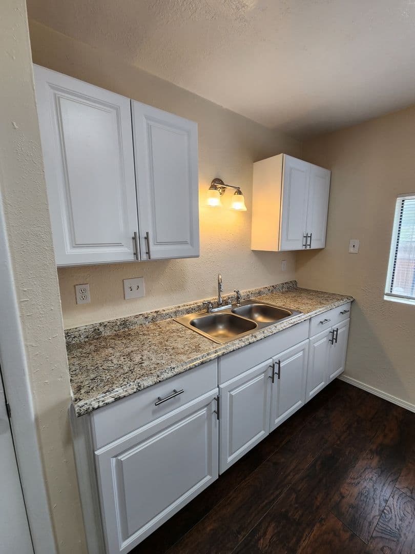 Albuquerque Apartment: 505 Princeton Drive SE A-B
