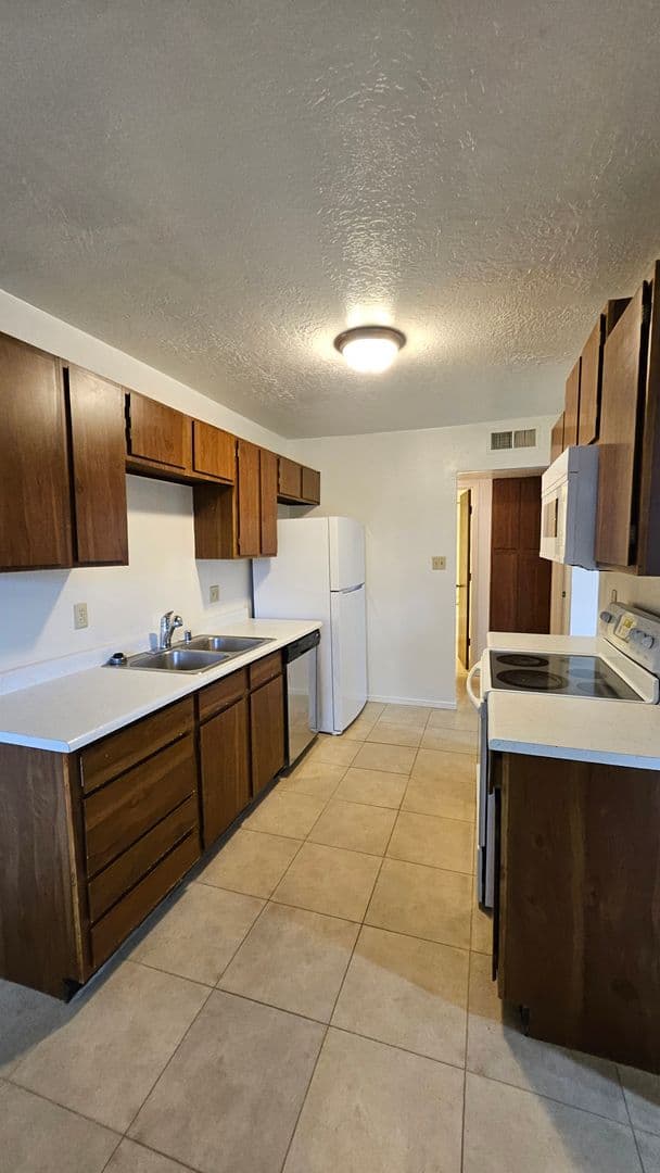 Grants Apartment: Wengert - Grants